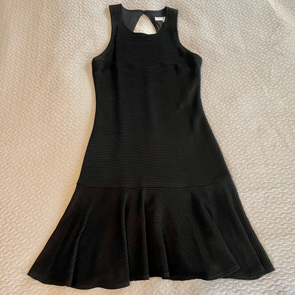 Trina Turk BodyCon Dress - Picture 2 of 4